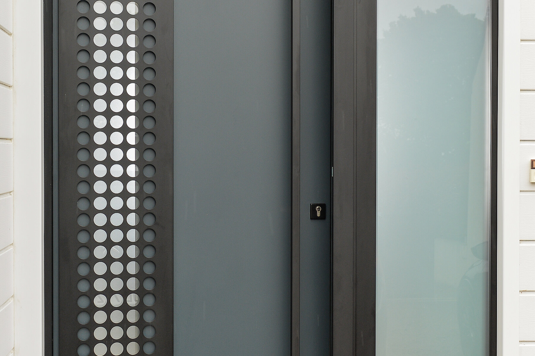 Vignette Porte d'entrée Aluminium Cadre Noir ligne Luma A