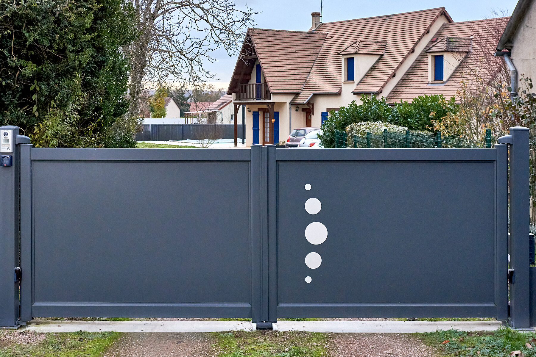 Vignette Portail Aluminium Contemporain
