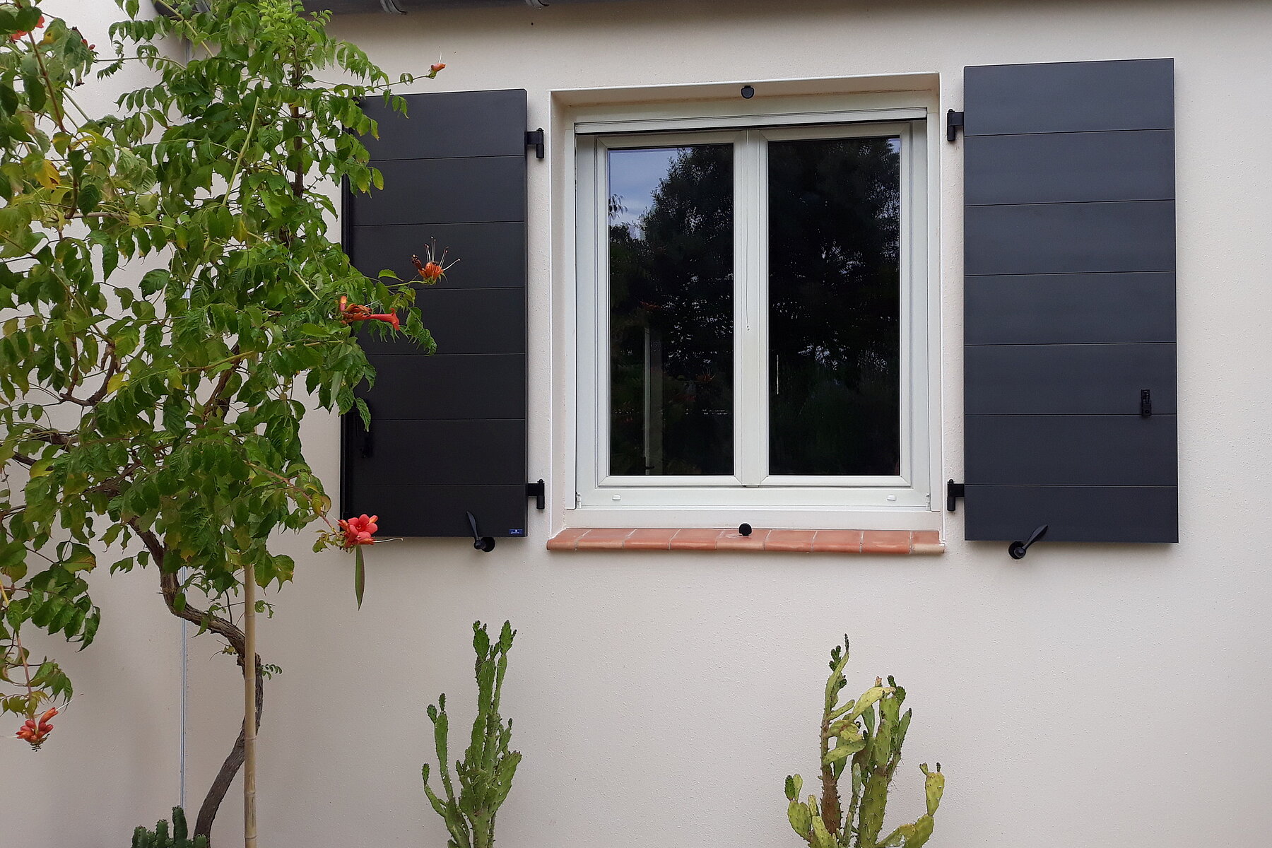Vignette Volet Aluminium Épuré Cecilia Contemporain