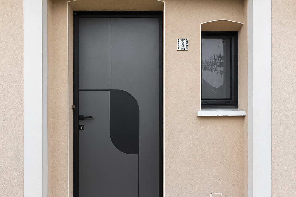 Porte d'entrée Aluminium Cadre Noir ligne Art Déco et Eclipse