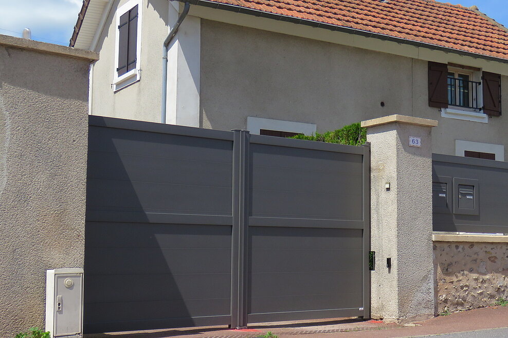 Portail Aluminium Contemporain