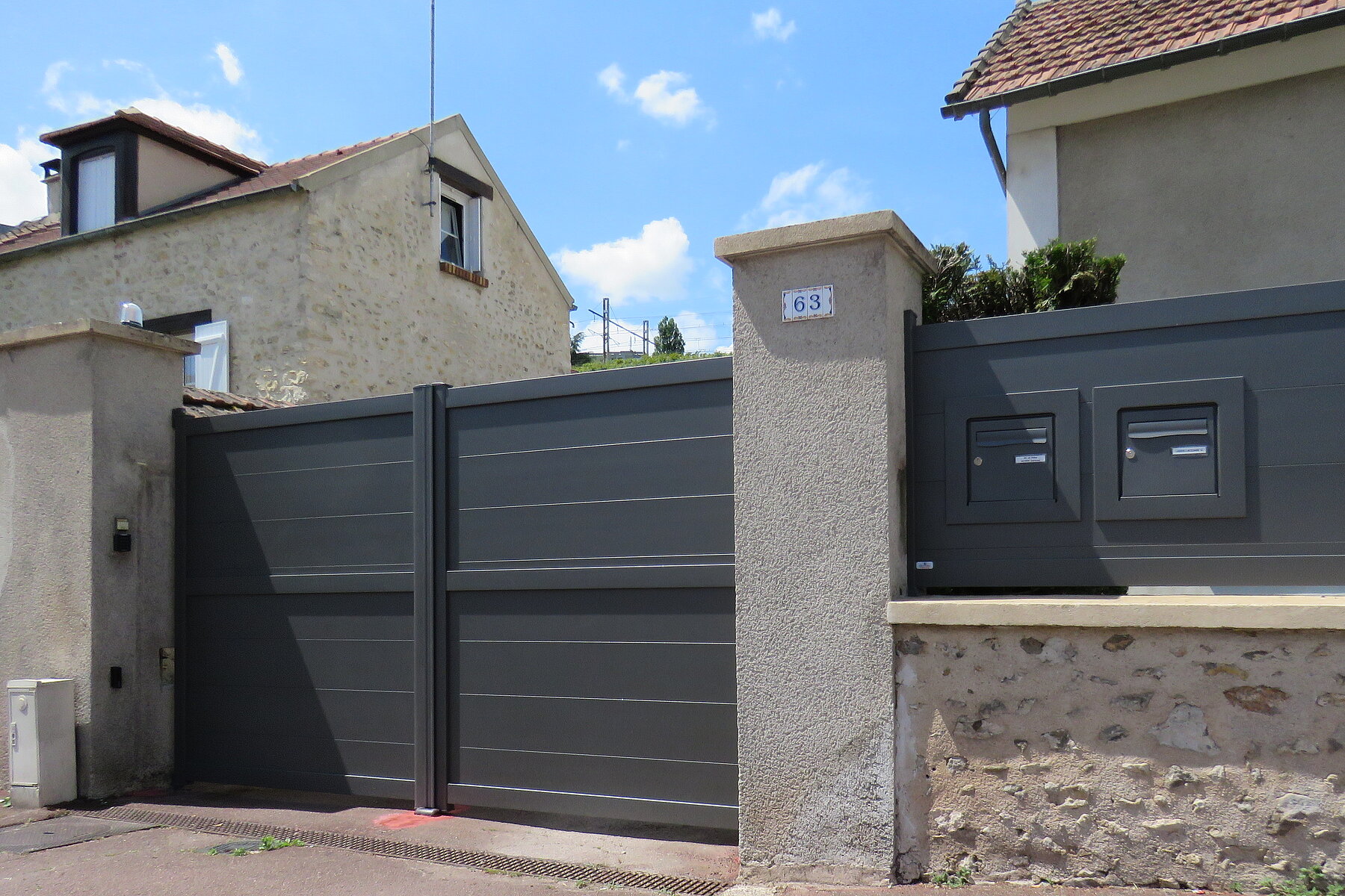 Vignette Portail Aluminium Contemporain