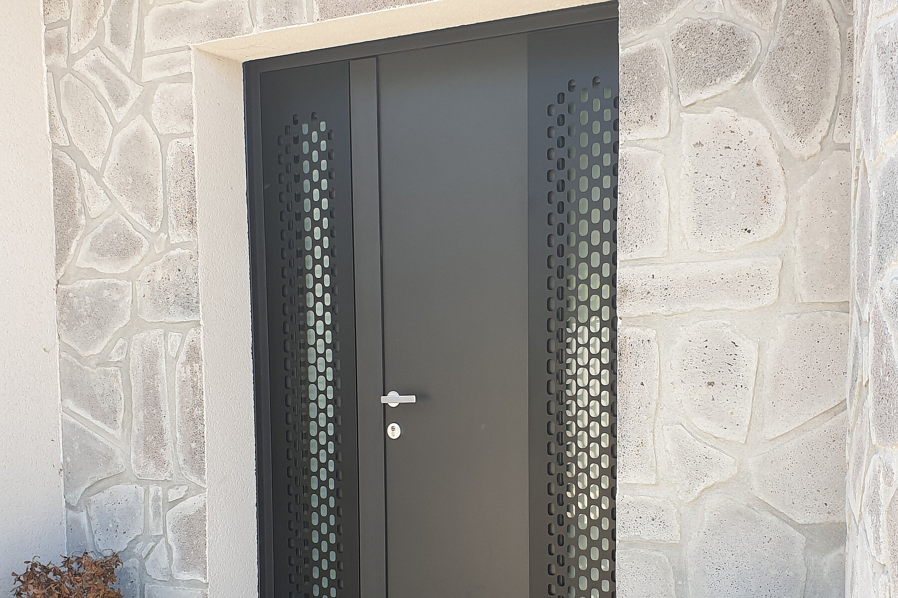 Vignette Porte d'entrée Aluminium Cadre Noir ligne Luma B