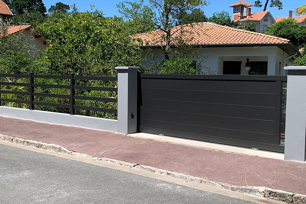 Portail Aluminium Contemporain