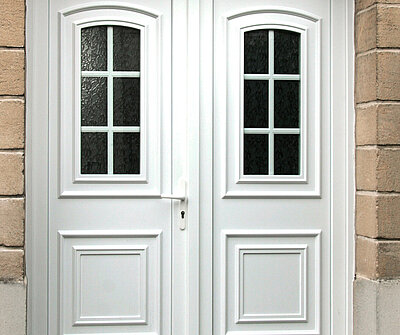 Porte d'entrée en PVC vue d'extérieure