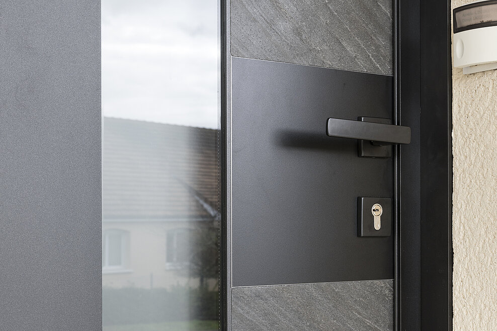Porte d'entrée Aluminium Cadre Noir ligne Minéral